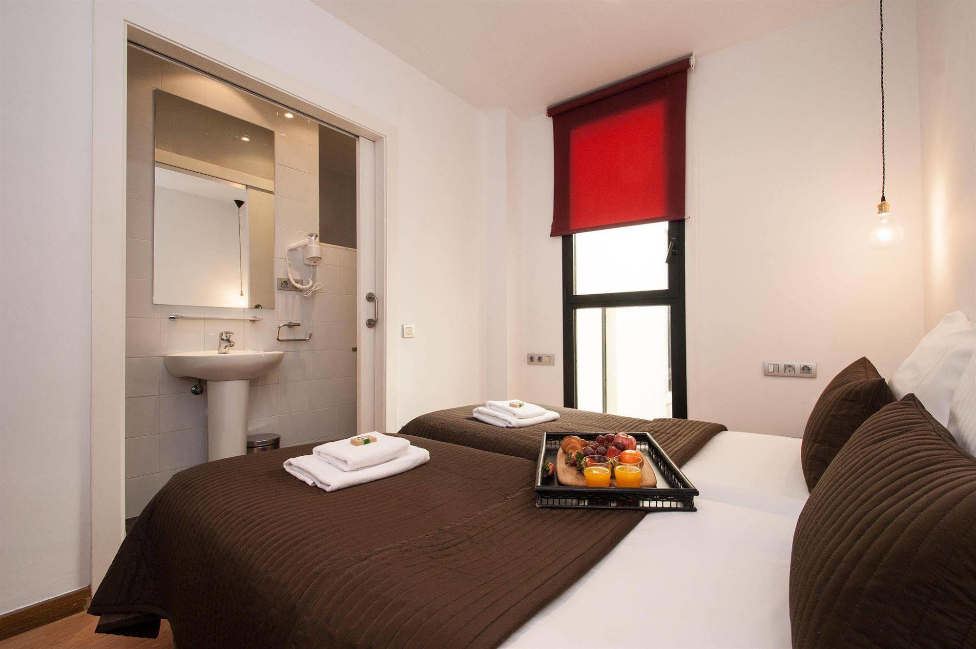 Short Stay Group Liceu Serviced Apartments Barcelona Exterior foto